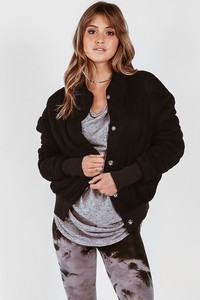 PUFFER-JACKET-BLACK-1.jpg