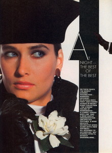 Penn_Vogue_US_September_1982_01.thumb.jpg.d81fbb4d8183b8d21182cdb0f5df31cc.jpg