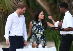 Prince-Harry-Meghan-Markle-Wedding-Jamaica-2017.thumb.jpg.8a2878ab74357bf347fe97fee86436bd.jpg