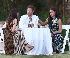 Prince-Harry-Meghan-Markle-Wedding-Jamaica-2017a.thumb.jpg.86932b7d692785a541cd82c06b6413e1.jpg