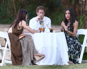 Prince-Harry-Meghan-Markle-Wedding-Jamaica-2017i.thumb.jpg.c11cf69579e96bc054cf526c4061b9bb.jpg