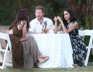 Prince-Harry-Meghan-Markle-Wedding-Jamaica-2017t.thumb.jpg.9388a1234994bd95fe9f21fcc1626283.jpg