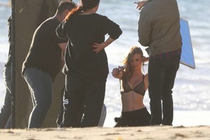 Romee-Strijd-and-Josephine-Skriver_-Victorias-Secret-Shoot--05.thumb.jpg.2cbc4b077be924f1bef676cb83f6b16c.jpg