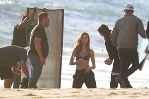 Romee-Strijd-and-Josephine-Skriver_-Victorias-Secret-Shoot--29.thumb.jpg.263121b754cdc57e110dbfcb59d82853.jpg