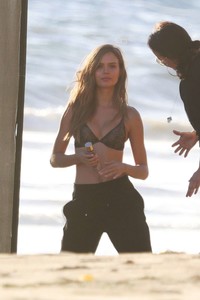 Romee-Strijd-and-Josephine-Skriver_-Victorias-Secret-Shoot--32.thumb.jpg.0fc61f9b8bee45e097fd236daa8c341b.jpg