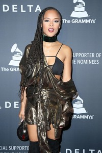 Serayah-McNeill_-2017-Delta-Air-Lines-Official-Grammy-Event--06.jpg