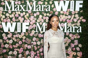 Serayah-McNeill_-2017-Women-In-Film-Max-Mara-Face-of-the-Future-Awards--04.thumb.jpg.6a27c0e7db04df6d873e35051a84bcac.jpg