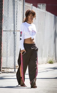 Serayah-McNeill_-Leaving-a-music-studio--03.jpg