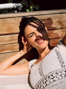 So-It-Goes-Magazine-Issue-10-Phoebe-Tonkin-James-Wright-13.thumb.jpg.498e2fd6fddb3bbb9a3640c1b80de16b.jpg