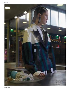 Stylist_-_23_Novembre_2017-page-005.jpg