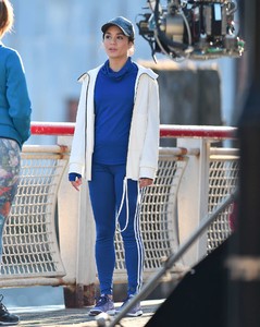 Vanessa-Hudgens_-Filming-Second-Act-set--31.jpg