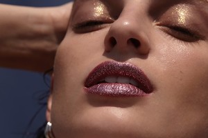 Vogue-Brazil-November-2017-Rose-Smith-Sarra-Fleur-Abou-El-Haj-3.thumb.jpg.7dc58501cc72f4ad96647379f93f457f.jpg
