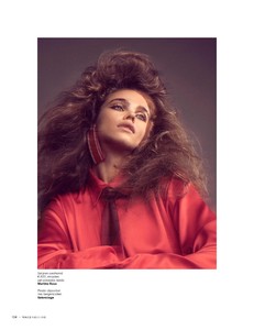 Vogue_2017_december-page-009.thumb.jpg.4d16a1df2383ac43caf01b182d08e9dd.jpg