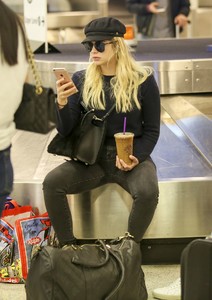 ashley-benson-at-lax-airport-in-la-11-22-2017-2.jpg