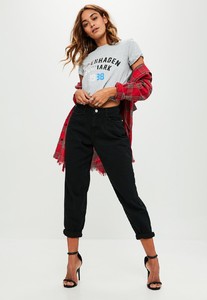 black-oversized-mom-jeans.jpg