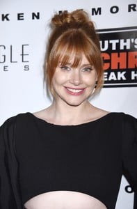 bryce-dallas-howard-1.jpg