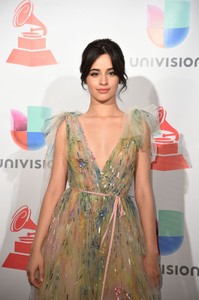 camila-cabello-latin-grammy-awards-2017-las-vegas-november-16-2017-2.thumb.jpg.1a828650598f74274872a6cccb2e5549.jpg