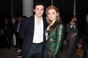 chloemoretz_31stfootwearnewsachievementawards-30.jpg