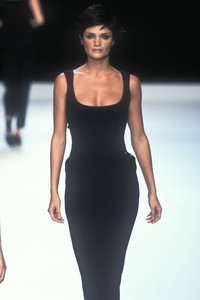 christian-dior-ss-1997-4.thumb.JPEG.b7416498493b2d3a8a950bded2b008a0.JPEG