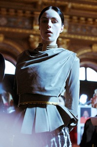 edie_balmain_aw14_dazed_1.thumb.JPG.0d579a911b52d76486c1d3beef9c44b8.JPG
