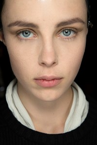 edie_boss_aw14_vogue_1.thumb.jpg.8882eaf50ba14799fb8fdb27b7303ac0.jpg