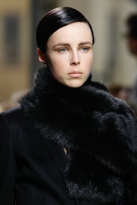 edie_boss_aw14_vogue_3.thumb.JPG.b79157adc5f9cb1f6601d241f6482670.JPG