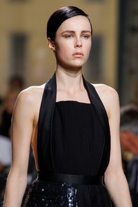 edie_boss_aw14_vogue_4.thumb.JPG.34b3e881f5ec761da884d00b5d4607fc.JPG