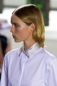 edie_boss_ss15_livingly_2.thumb.jpg.d31511adf6d53e0c5928f85c539bb083.jpg