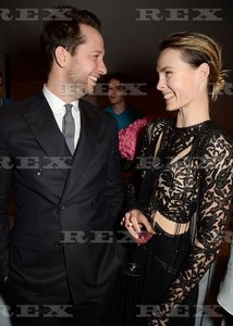 edie_britishvogue_7nov17_rexfeatures_3.thumb.jpg.cb4d160c587708c9f1717ffa98fe6f01.jpg