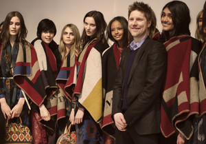 edie_burberry_aw14_amymarietta.thumb.jpg.0a44972cdbed6189d1dc467929357f4b.jpg