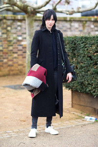 edie_burberry_aw14_harpersbazaar.thumb.jpg.100de8a03e6e5e0639cb0324b60e8432.jpg
