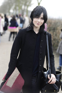 edie_burberry_aw14_vogue.thumb.jpg.e0dd3ac277da244c71adc0733b9b209b.jpg