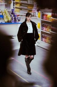 edie_chanel_aw14_dazed.thumb.JPG.9315d4ded7a61a8c5f3f15a2854dc5c4.JPG