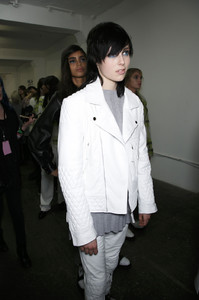 edie_giles_deacon_aw14_livingly_3.thumb.jpg.35989b2945f29d0f7f2e82661d410562.jpg