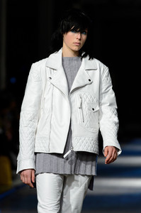edie_giles_deacon_aw14_zimbio.thumb.JPG.39393be635a7a93a0fbb8ef297c15a8d.JPG