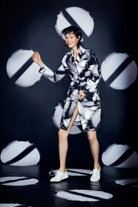 edie_giles_deacon_resort14_vogue_11.JPG