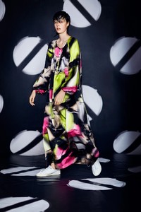 edie_giles_deacon_resort14_vogue_7.JPG