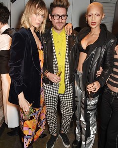 edie_houseofholland_birdinhandwine.thumb.jpg.09e7b320164824e8e26e8d11f015c441.jpg