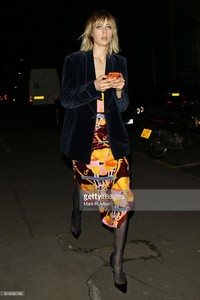 edie_houseofholland_birdinhandwine_23nov17_gettyimages_1.jpg