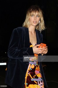 edie_houseofholland_birdinhandwine_23nov17_gettyimages_5.jpg