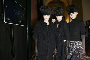 edie_lanvin_aw14_livingly_2.thumb.jpg.e8453fe44f289b7672d941d2e0e5ae7b.jpg