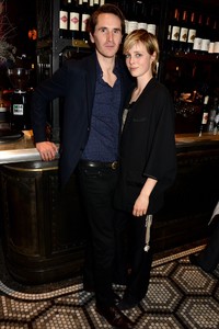 edie_love_balmain_christmas_16dec14_tatler_2.thumb.jpg.b02816abce228372a0b94dc43757e0e0.jpg