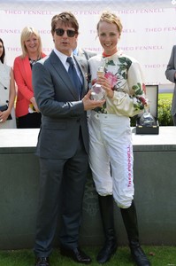 edie_magnolia_cup_31jul14_purepeople_3.jpeg