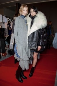 edie_sacai_aw14_madamelefigaro_2.thumb.jpg.4e732f50265d406051d1988dfd8d8cbf.jpg