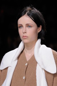 edie_sonia_rykiel_aw14_madamelefigaro.thumb.JPG.d48c8c34c2bf741853de535a82f1b4e1.JPG