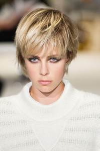 edie_sonia_rykiel_ss15_livingly_1.thumb.jpg.8ec34a53c18c4f01bca8e0e5e67aa8a1.jpg