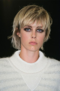 edie_sonia_rykiel_ss15_livingly_2.thumb.jpg.eaa0e2cc3d41d02d43940fae82a579db.jpg