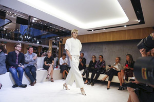 edie_sonia_rykiel_ss15_nowfashion_1.thumb.jpg.c3d736818177fd0adb36587dcfcb70b0.jpg