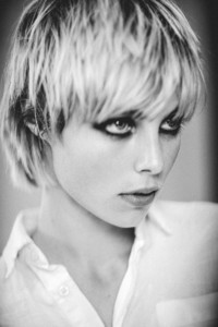 edie_sonia_rykiel_ss15_vogue.thumb.jpg.615e3ea73e22e62b97f9667799ea5f34.jpg