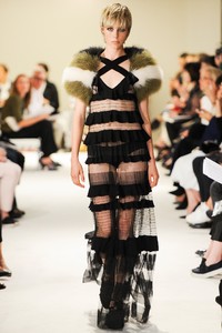 edie_sonia_rykiel_ss15_vogue_2.thumb.jpg.175344c8f15c409a7e72bae5b6ca4f09.jpg